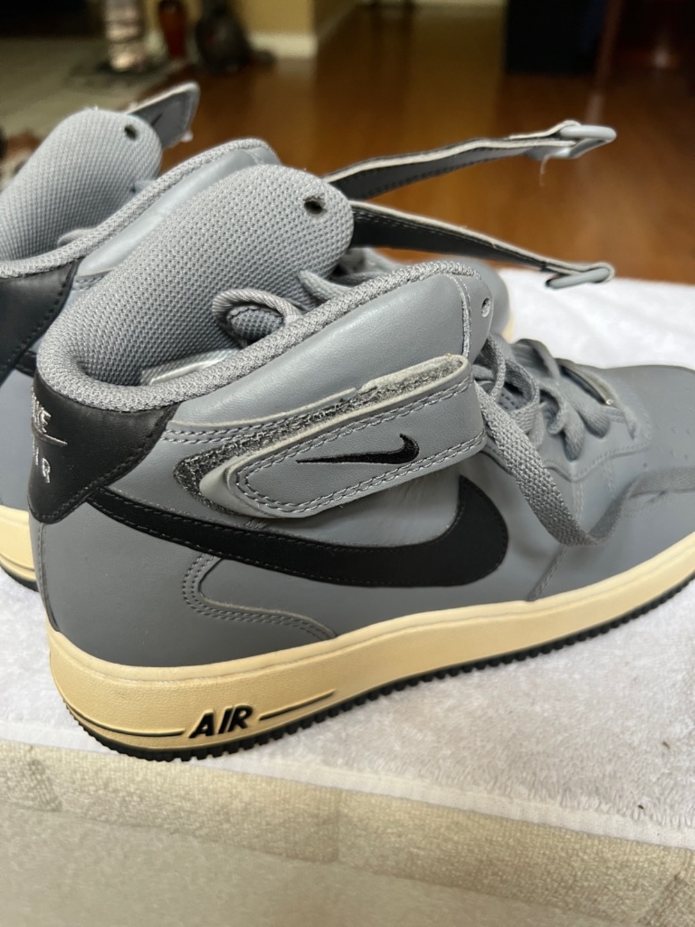 Nike Air Force 1 Mid Men's Sneakers - Cool Grey with Cream Midsole - Picture 6 of 8
